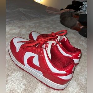 Red Nike dunks
